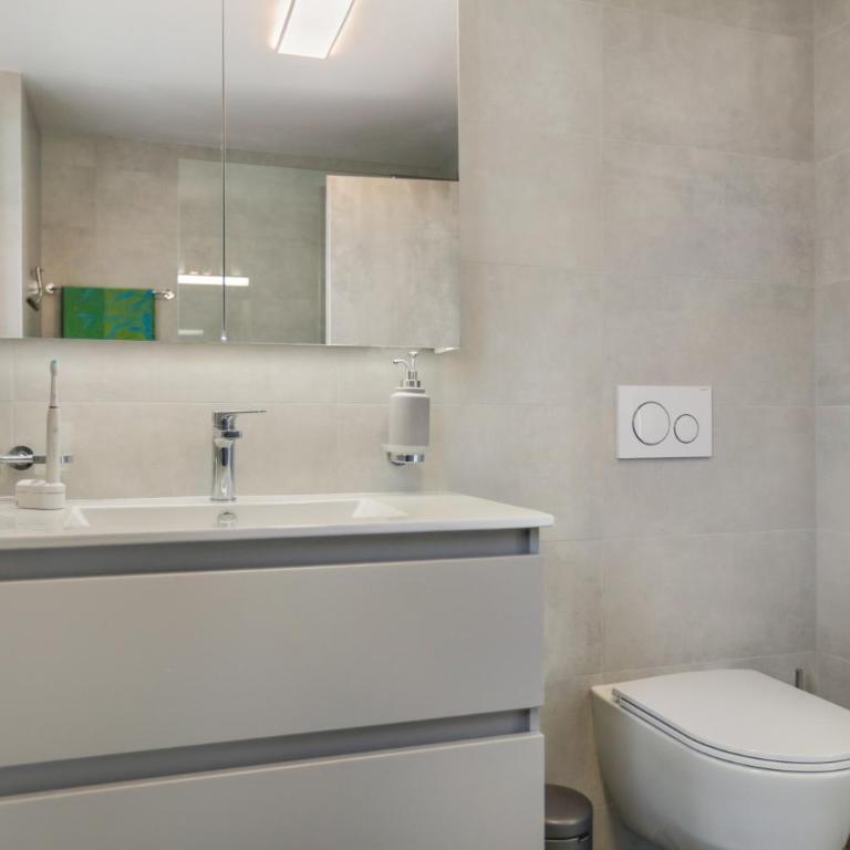 Saillon, maison 5 pers - Terrasse - Parking privé - Haus mit 3 Schlafzimmern - 25