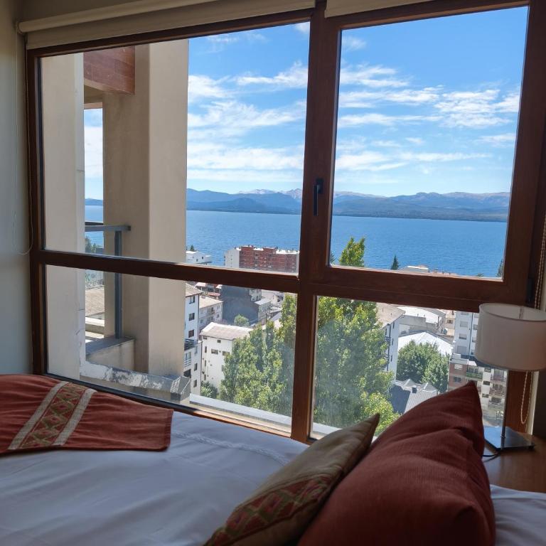 Departamentos Adenhue - Apartamento con vistas al lago - 16