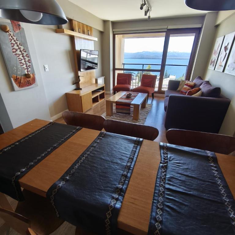 Departamentos Adenhue - Apartamento con vistas al lago - 15