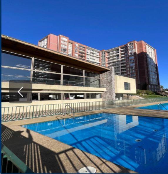 Departamento frente a mall y cerca aeropuerto - One-Bedroom Apartment - 11