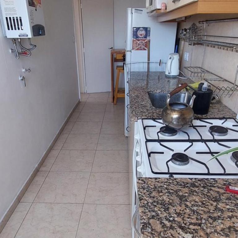A metros del mar, con todo al alcance locales y shopping a pasos - Two-Bedroom Apartment - 4