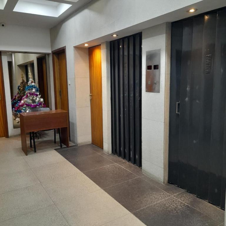 Microcentro Mar del Plata a pasos de la playa y peatonal - One-Bedroom Apartment - 10