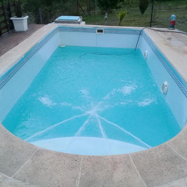 Casa con hermoso parque y pileta - Casa de 2 dormitorios - 2