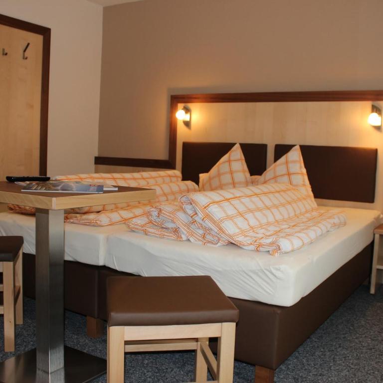 Haus Alpina & Landhaus Schöpf - Doppelzimmer mit Balkon - 4
