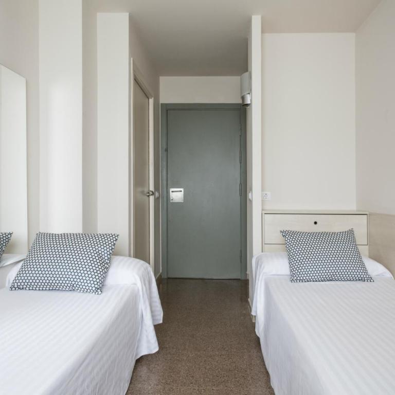 Residencia Universitaria Resa Manuel Agud Querol - Habitación Doble Básica - 2 camas - 1