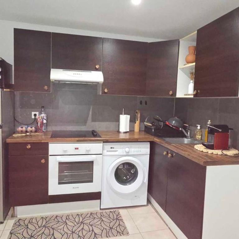 Studio en centre ville a 2 minutes de la plage - Appartement 1 Chambre - 9