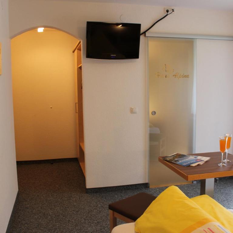 Haus Alpina & Landhaus Schöpf - Apartment mit 1 Schlafzimmer und Balkon - 9