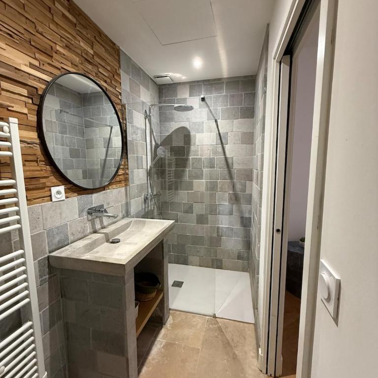 Maison de charme dans le centre historique - Three-Bedroom Apartment - 5
