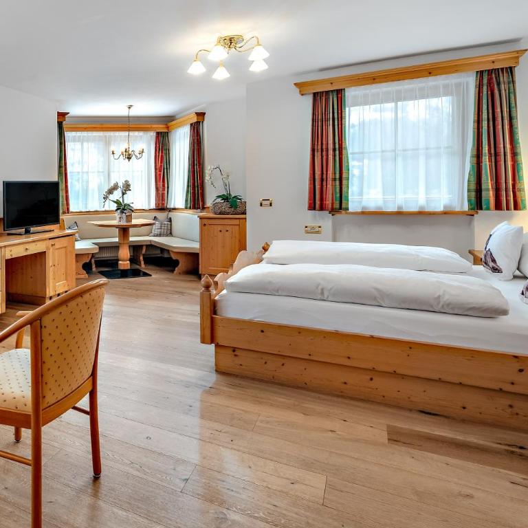 Alpenhotel Plaza - Junior Suite - 1