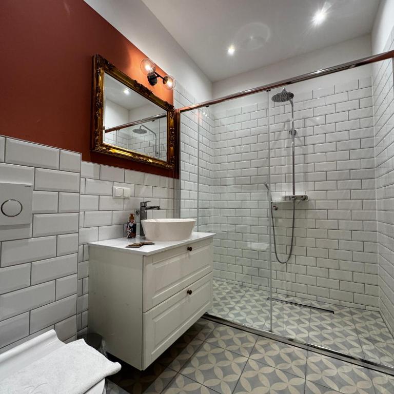 Hirschenhof Apartments - Deluxe Apartment mit 1 Schlafzimmer - 1