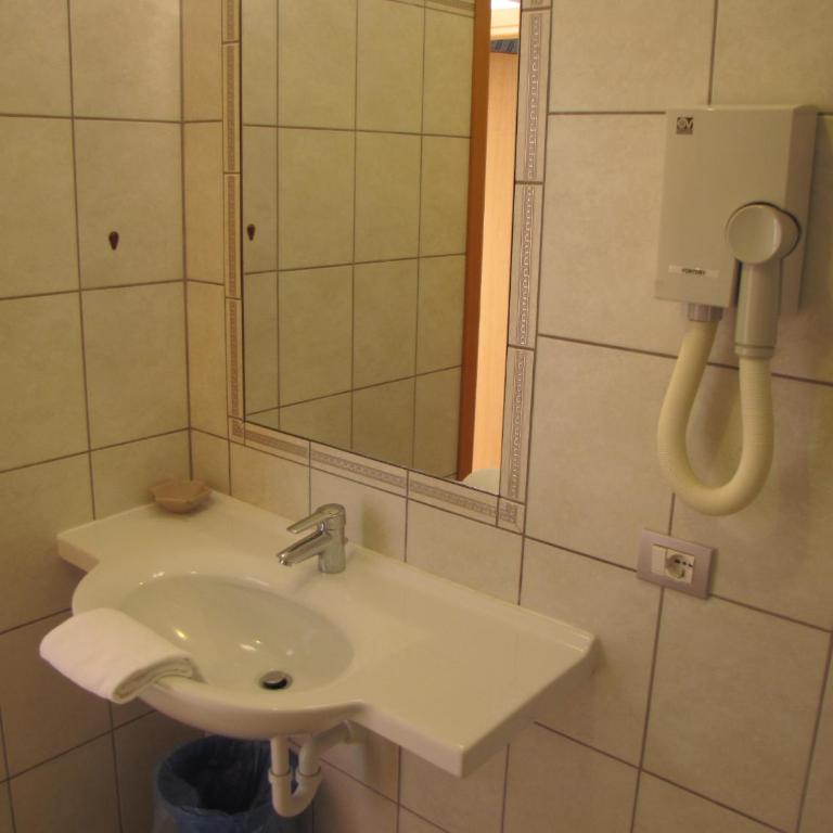Residence Rosemary - Appartamento con Vista Piscina - 12