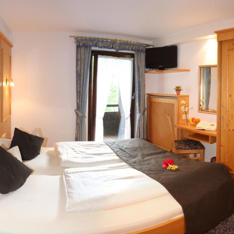 Hotel Alpenstuben - Familienzimmer mit eigenem Bad - 7