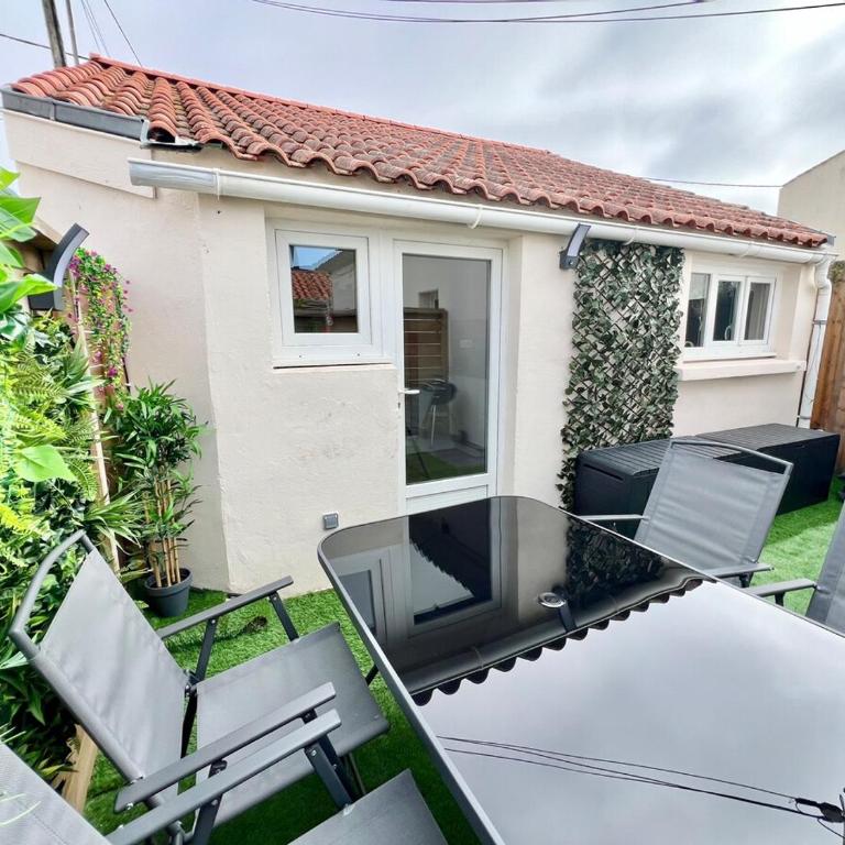 Charmante Maison de Ville - Patio - Wifi - Parking gratuit - Maison de Vacances - 2