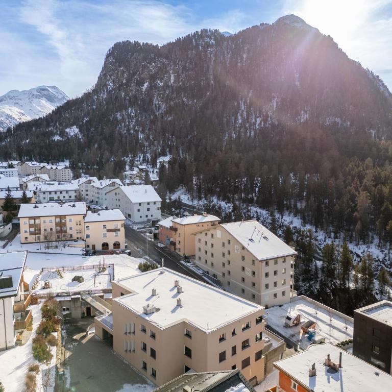 A&Y Signature Lodge St Moritz Pontresina Spa - Apartment mit 3 Schlafzimmern und Bergblick - 11