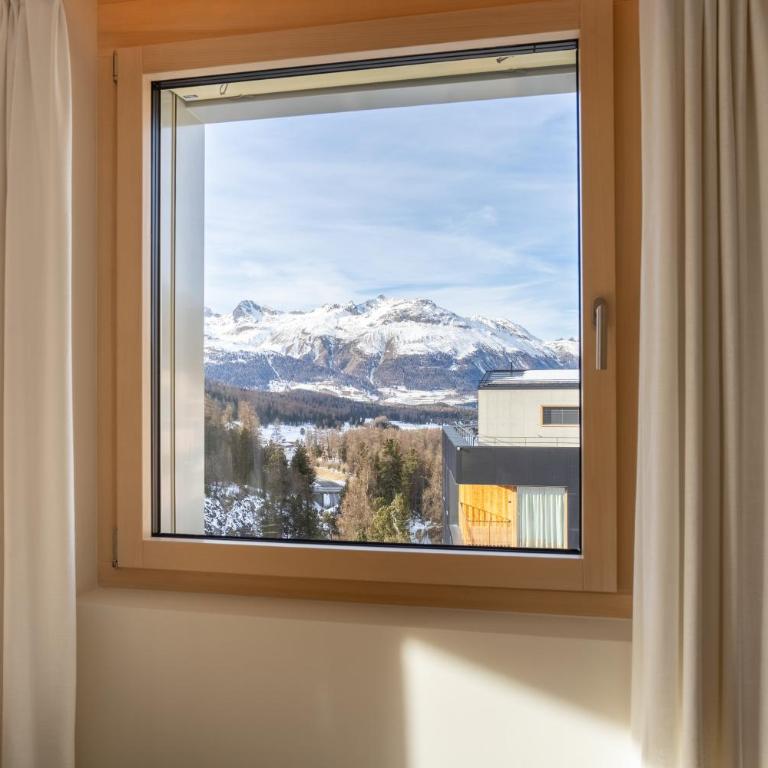 A&Y Signature Lodge St Moritz Pontresina Spa - Apartment mit 3 Schlafzimmern und Bergblick - 16