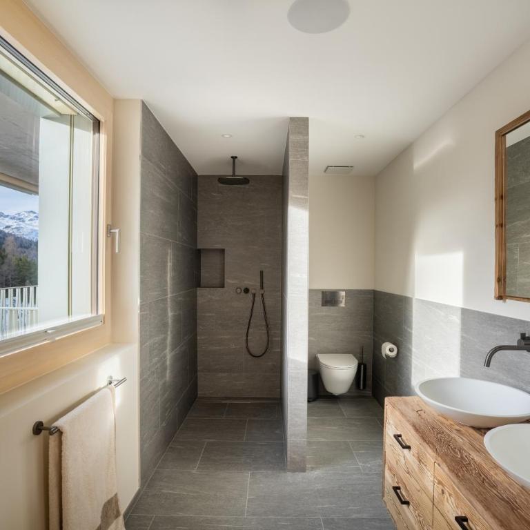 A&Y Signature Lodge St Moritz Pontresina Spa - Apartment mit 3 Schlafzimmern und Bergblick - 8