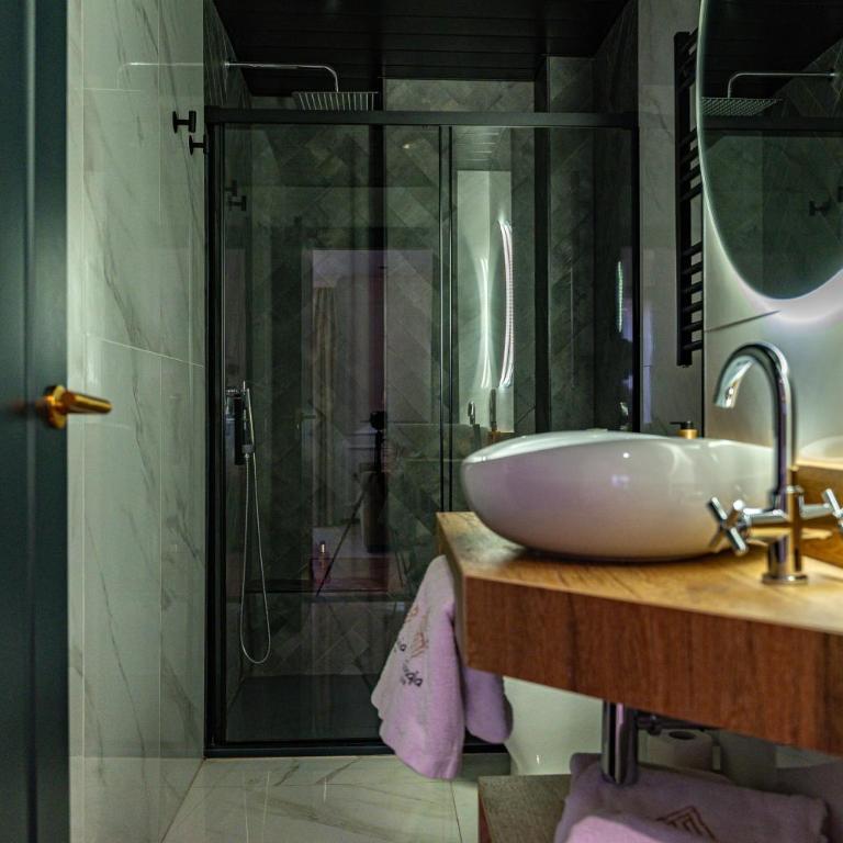 Bubaqia House - Suites Boutique - Family Suite - 15