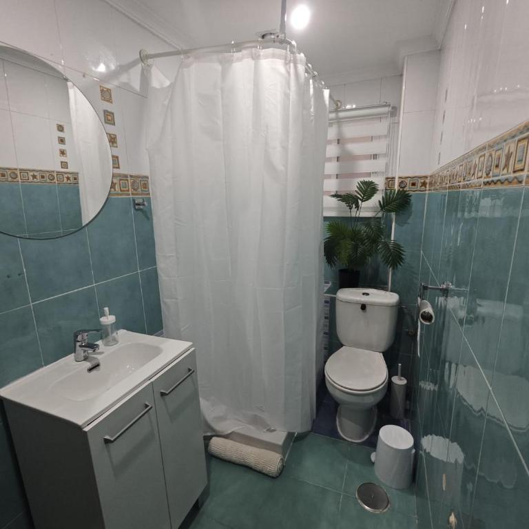Apartamento 2 dormitorios en centro histórico de Málaga, junto a Plaza de la Merced - Two-Bedroom Apartment - 2