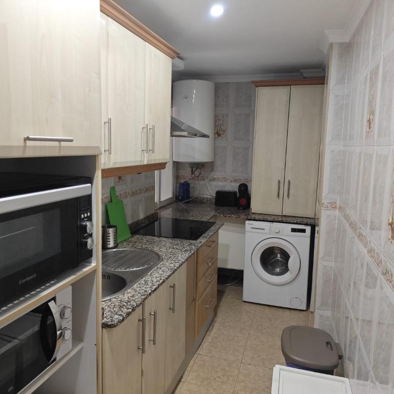 Apartamento 2 dormitorios en centro histórico de Málaga, junto a Plaza de la Merced - Two-Bedroom Apartment - 11