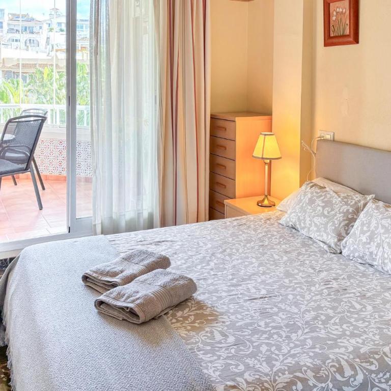 2 Bedroom Lovely Apartment In Fuengirola - Apartamento de 2 dormitorios - 3