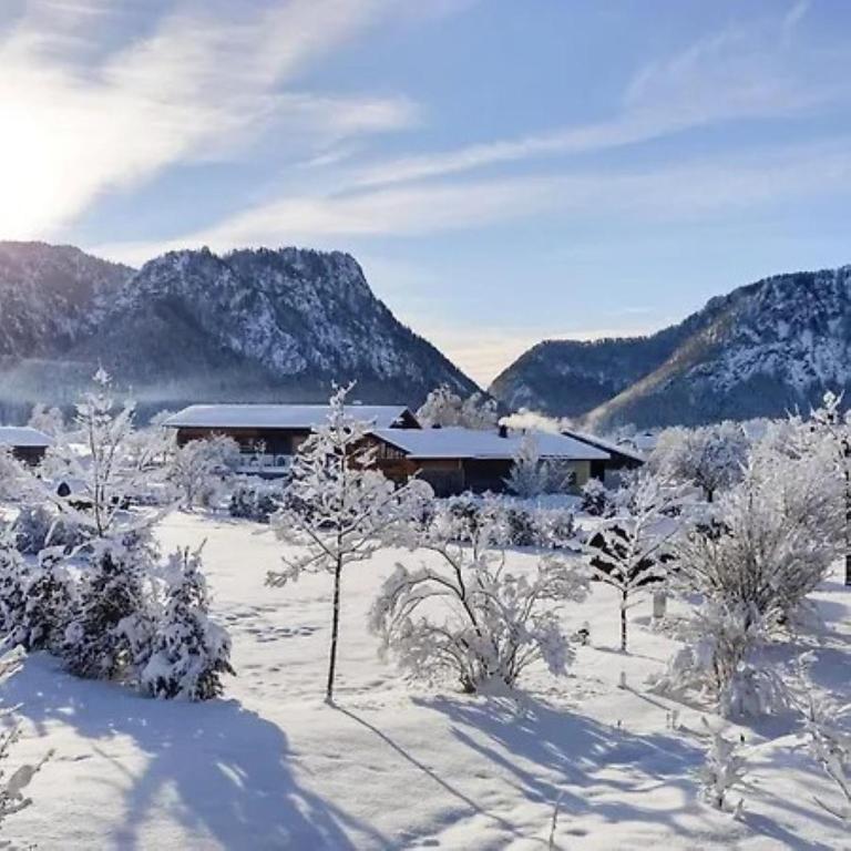 Luxalps- Chalets Inzell- Sauna- Skifahren- Wandern- Natur- Chiemgau Card - Chalet No 8 & 16 mit Hot Pot - Chalet mit 3 Schlafzimmern - 31