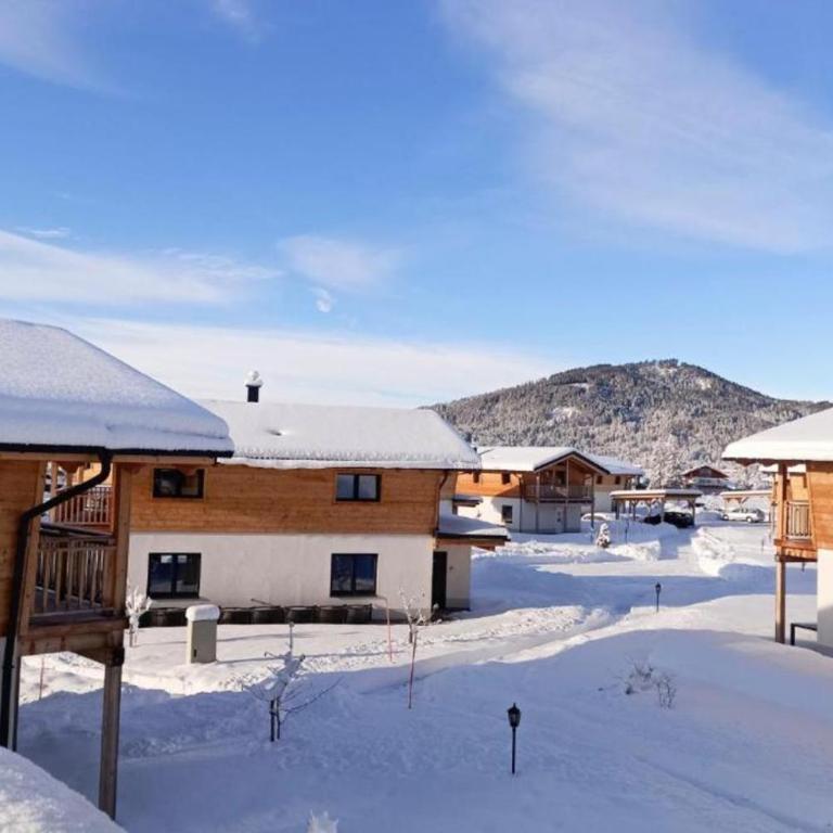 Luxalps- Chalets Inzell- Sauna- Skifahren- Wandern- Natur- Chiemgau Card - Chalet No 8 & 16 mit Hot Pot - Chalet mit 3 Schlafzimmern - 29