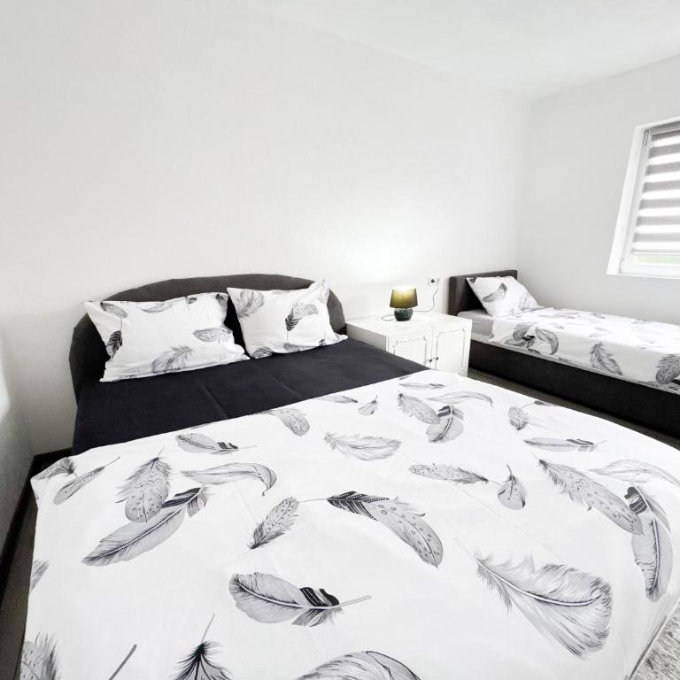 K&S Apartment Bistrik Stay - Private Parking - Two-Bedroom Apartment - 12