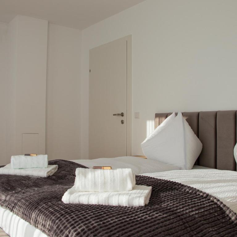 Tauernsky Premium Apartments - Apartment mit 3 Schlafzimmern und Bergblick - 12