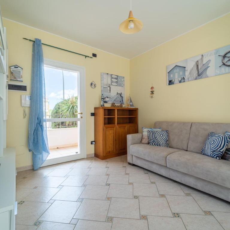 Sea Vibes Apartment - Two-Bedroom Apartment with Terrace - 10