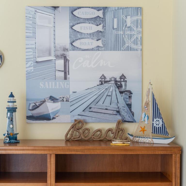 Sea Vibes Apartment - Two-Bedroom Apartment with Terrace - 12