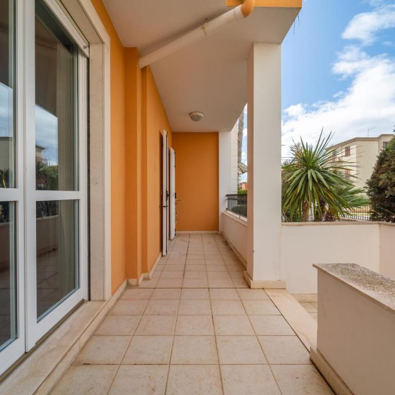 Sea Vibes Apartment - Two-Bedroom Apartment with Terrace - 13