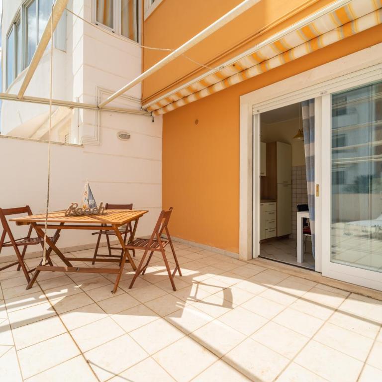 Sea Vibes Apartment - Two-Bedroom Apartment with Terrace - 2