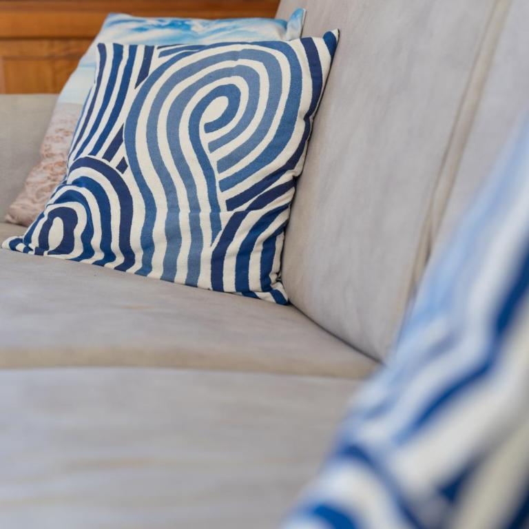 Sea Vibes Apartment - Two-Bedroom Apartment with Terrace - 23