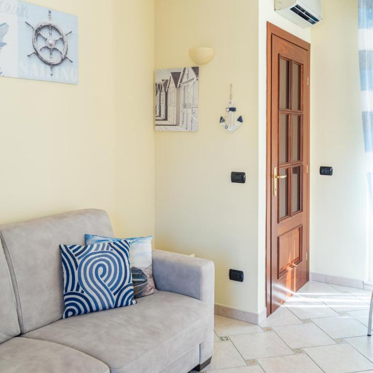 Sea Vibes Apartment - Two-Bedroom Apartment with Terrace - 27