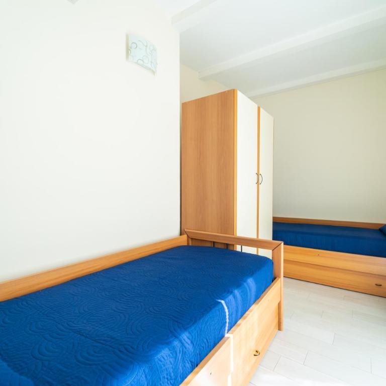 Sea Vibes Apartment - Two-Bedroom Apartment with Terrace - 5