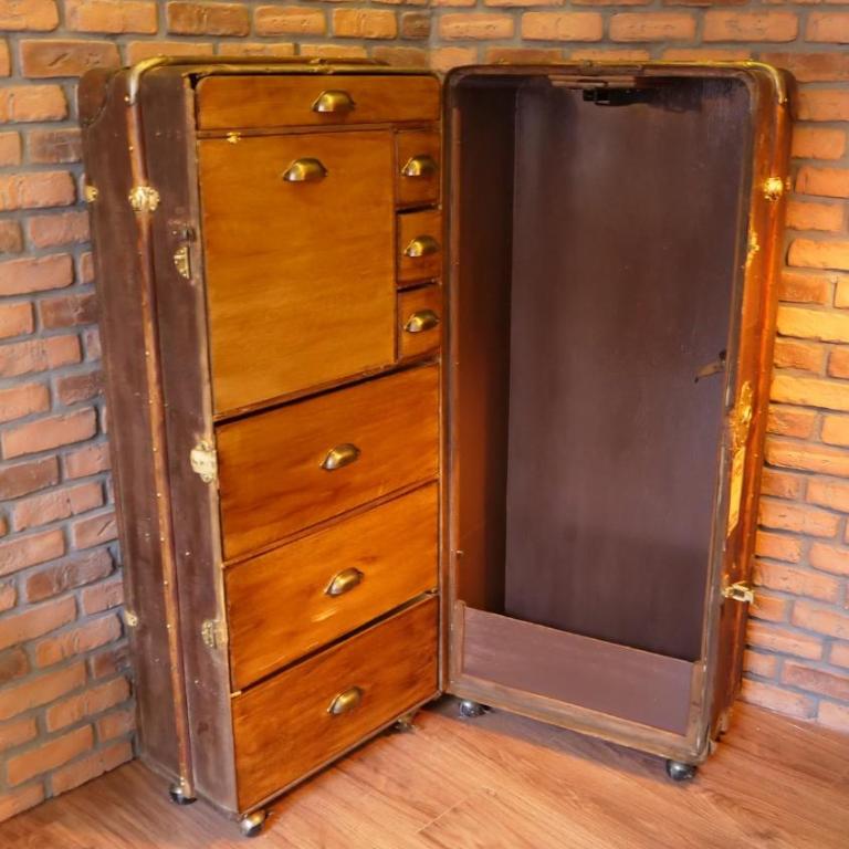 Love Room & Speakeasy - One-Bedroom Apartment - 51