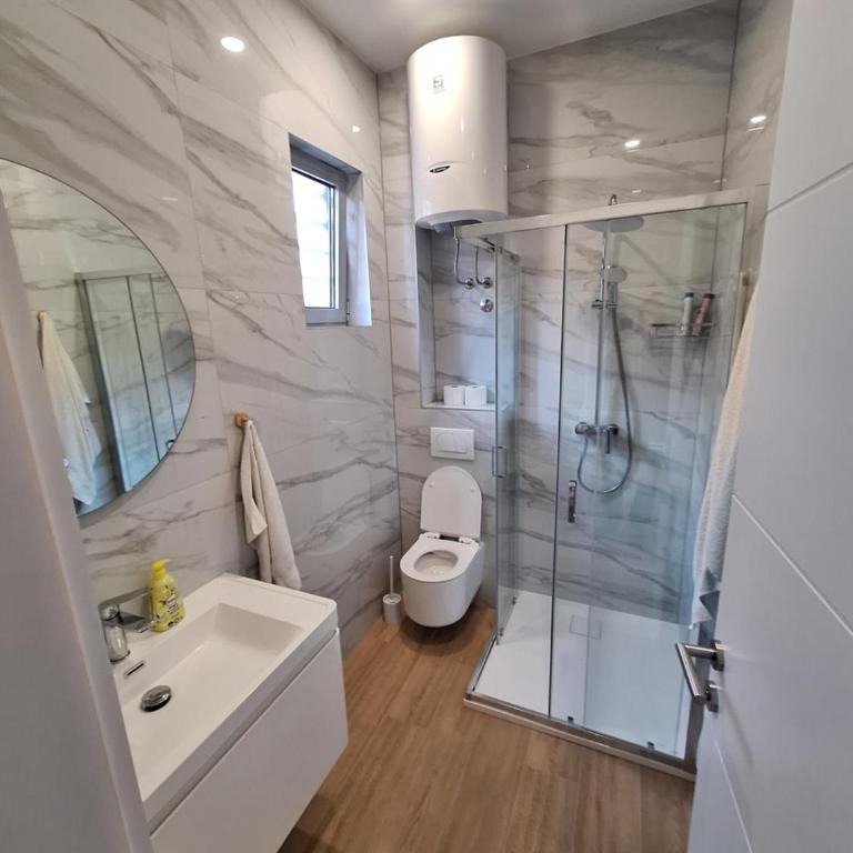 Apartments Luma - One-Bedroom Apartment - 9