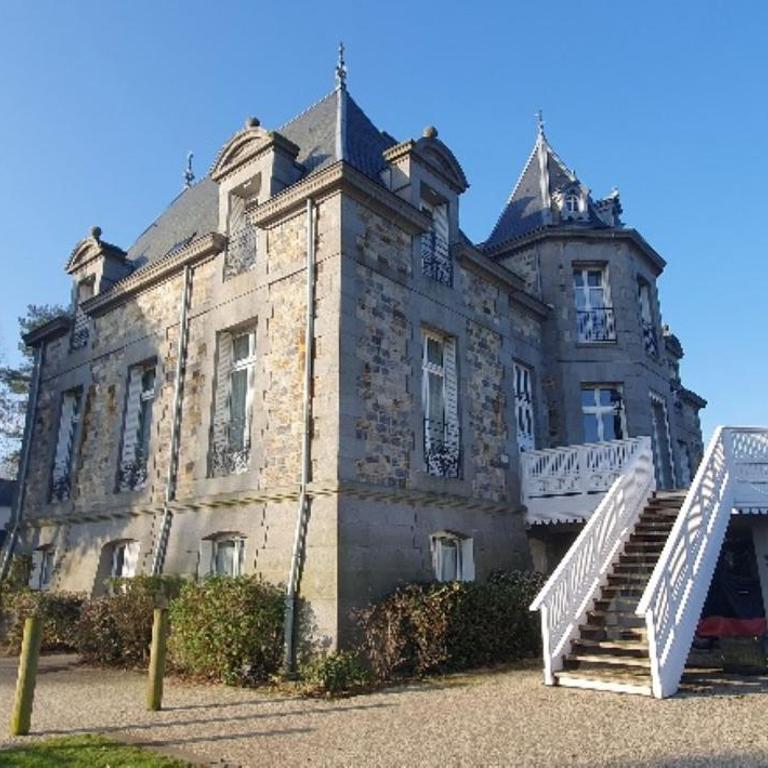 Manoir Le Castel & Villa Beaumaris - Appartement - Vue sur Jardin - 3