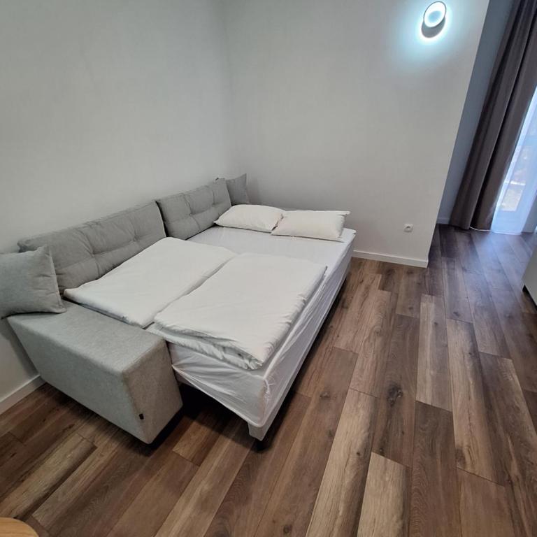 Apartments Luma - One-Bedroom Apartment - 9
