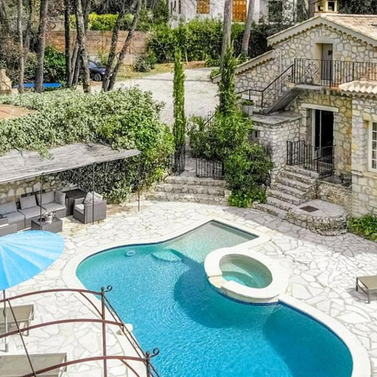 Charming villa - perfectly located - Villa with Private Pool - 2