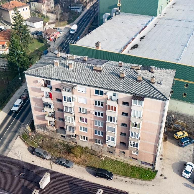 Suburban Escape 1 - One-Bedroom Apartment - 39