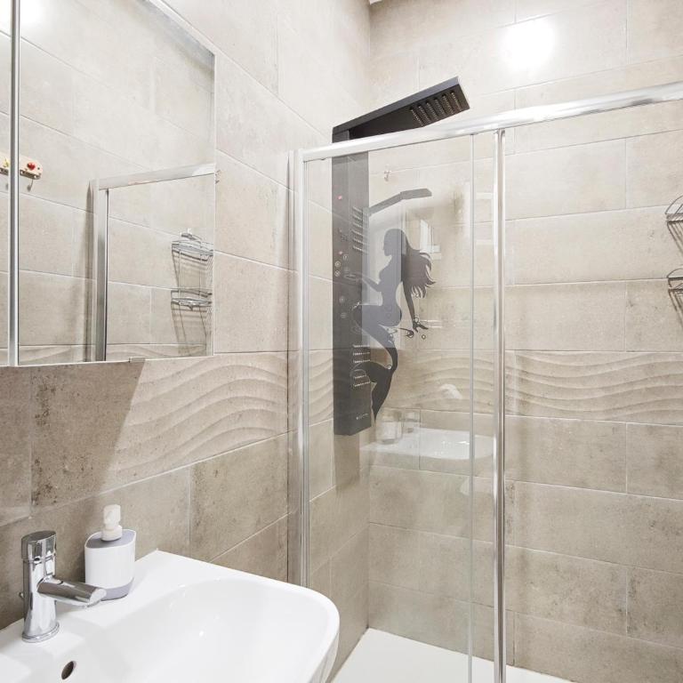 Dal Monsingore - Camera Quadrupla con Bagno Privato - 23