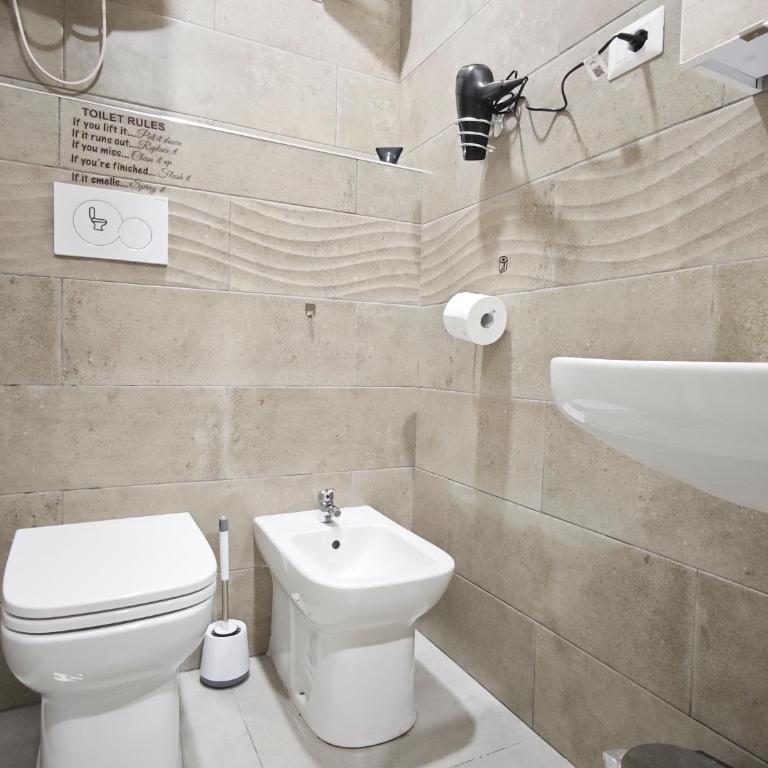 Dal Monsingore - Camera Quadrupla con Bagno Privato - 27