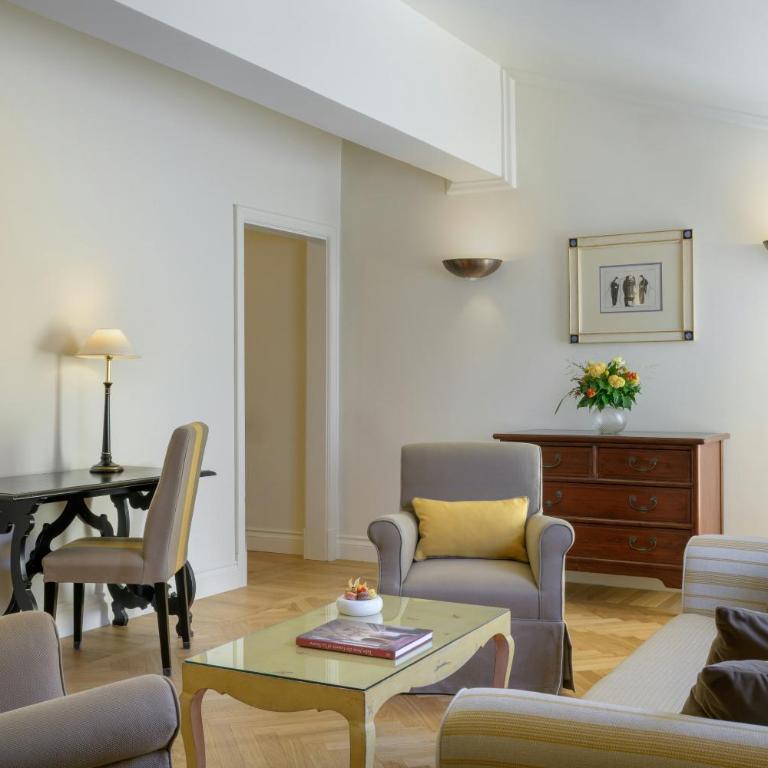 Grand Hotel Continental Siena - Starhotels Collezione - Camera Familiare - 3