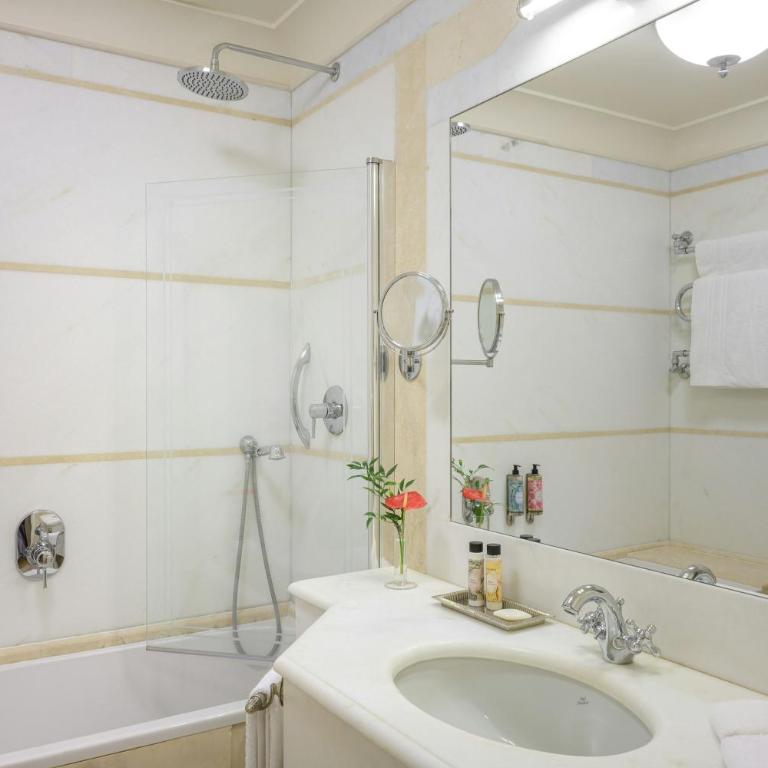 Grand Hotel Continental Siena - Starhotels Collezione - Camera Matrimoniale Classic - 1