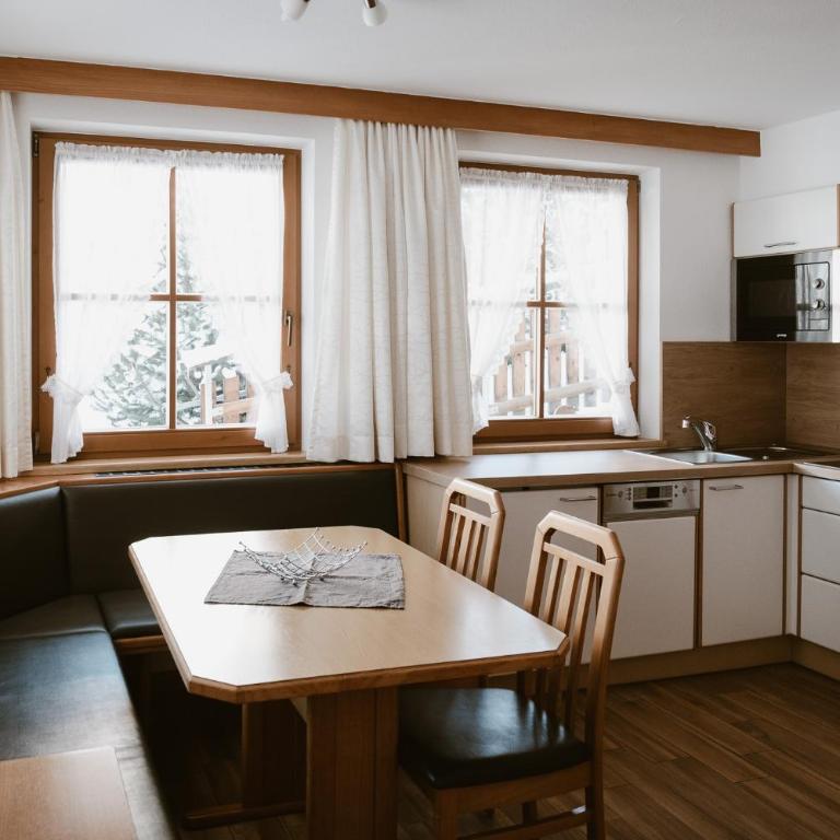 Alois Ferienglück - Apartment mit 3 Schlafzimmern und Balkon - 16