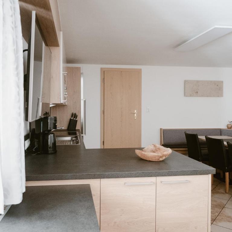 Alois Ferienglück - Apartment mit 4 Schlafzimmern und einem Balkon - 23