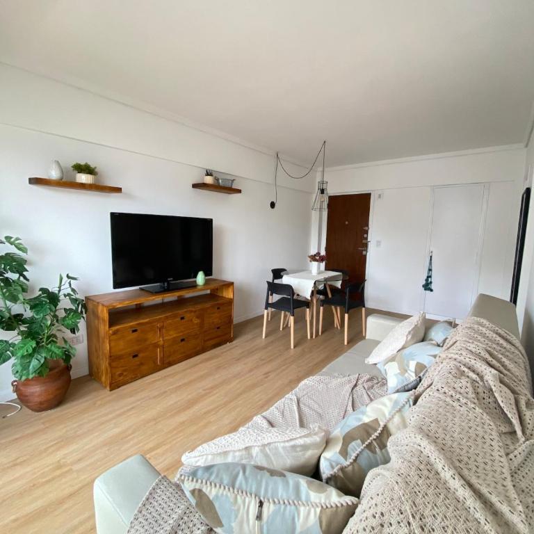 Departamento 2 ambientes - Zona Guemes - Apartamento de 1 dormitorio - 3