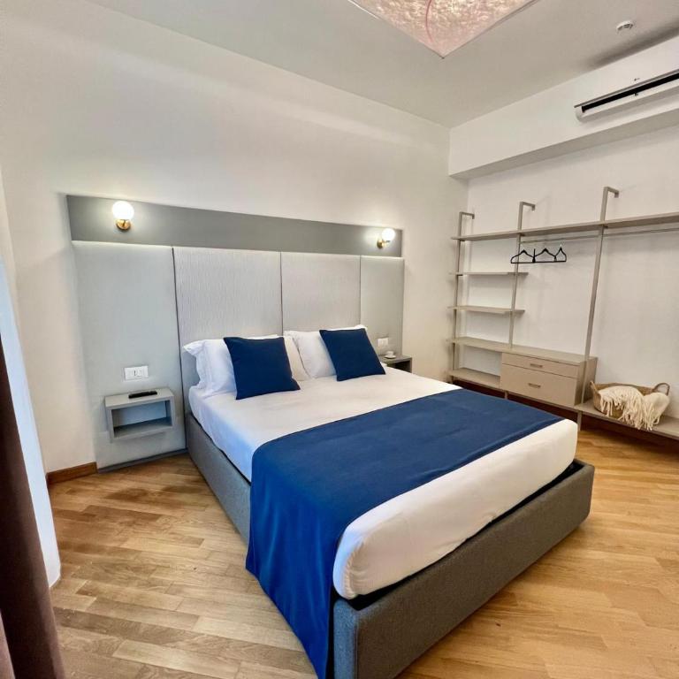 Boutique Hotel Maria Vittoria - Suite with Hot Tub - 17