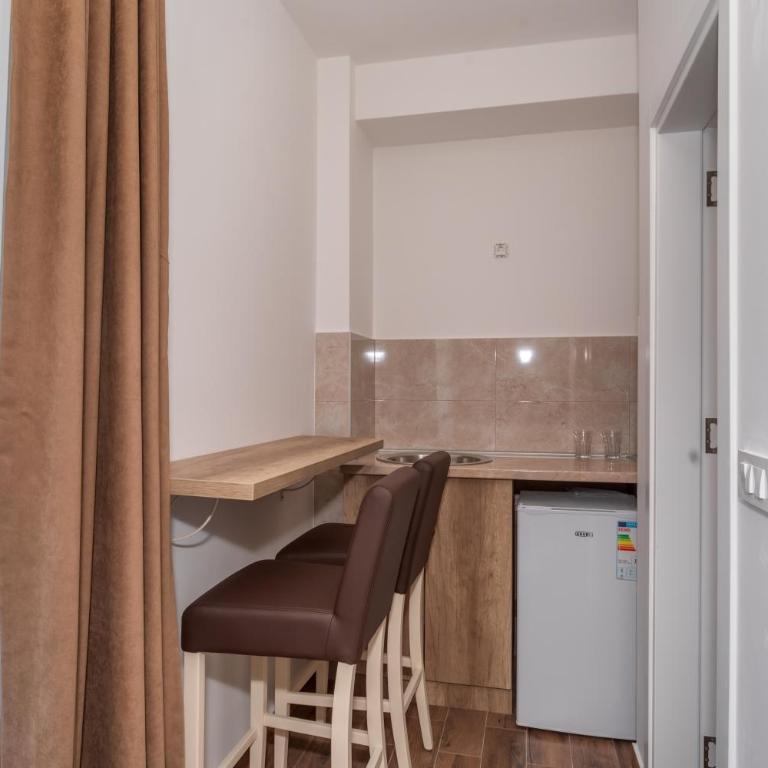 Hotel Pharos - Double or Twin Room with Balcony - 1